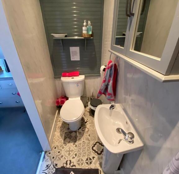 Standard Triple Room, The Mayfield Boutique Guest House