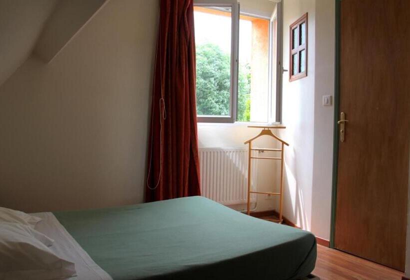 Дом 3 Спальни, Le Clos De Tournes