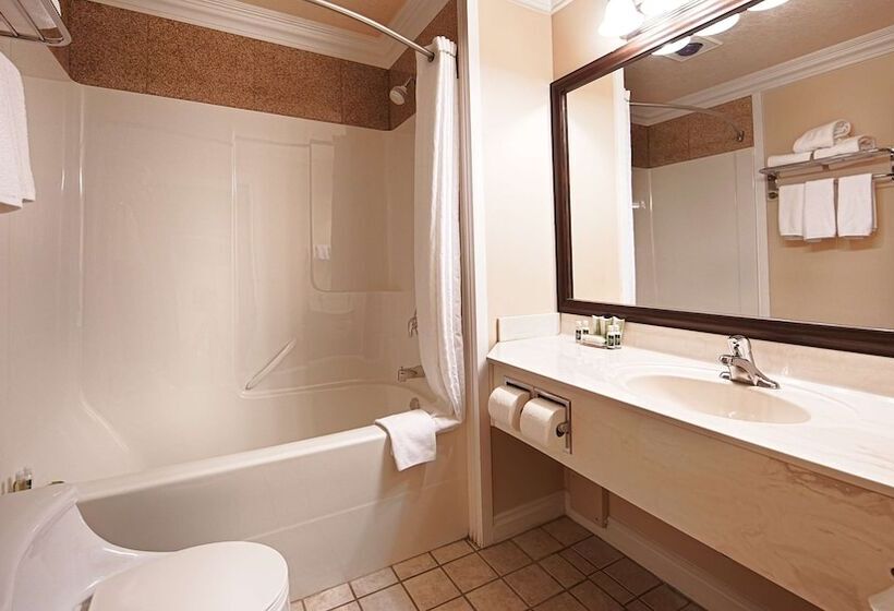 Люкс 2 Спальни, Best Western Plus Mirage Hotel And Resort