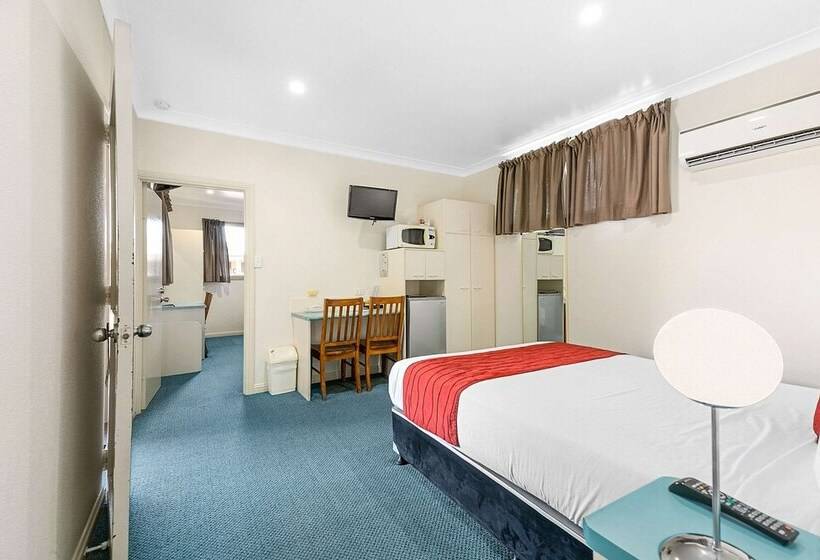 패밀리 스위트, Econo Lodge Park Lane
