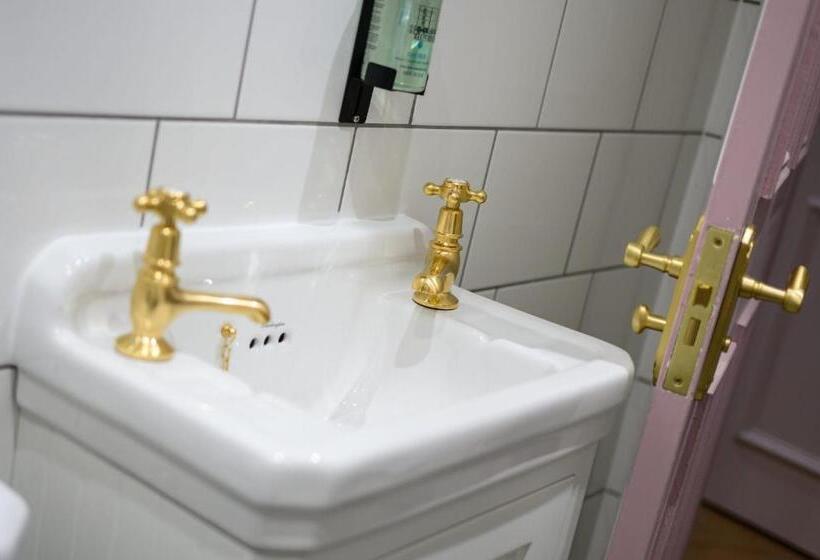 Номер Deluxe Внутренний, Queen Charlotte Guesthouse