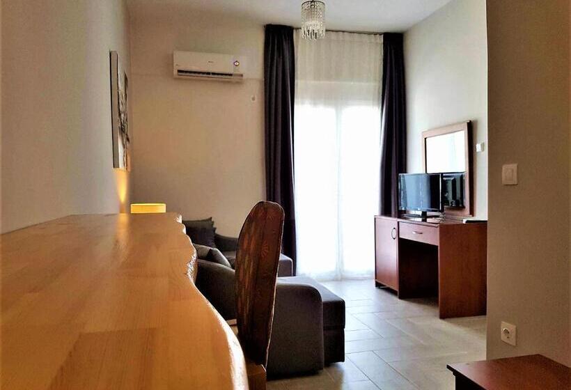 Семейный Номер Вид на Море, Chryssi Akti, Sure Hotel Collection