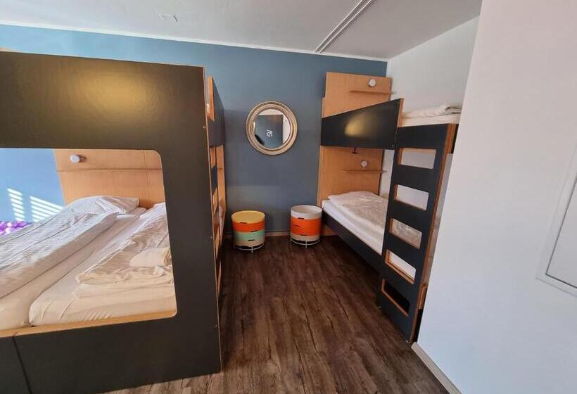 Семейный Номер Совместный Санузел, Hostel By Hyve Basel