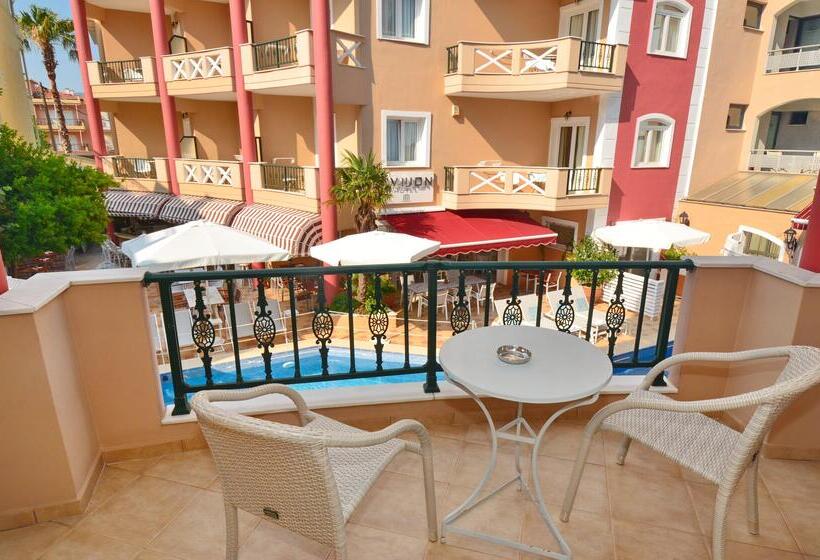 Номер Стандарт Вид на Бассейн, Evilion Sea And Sun