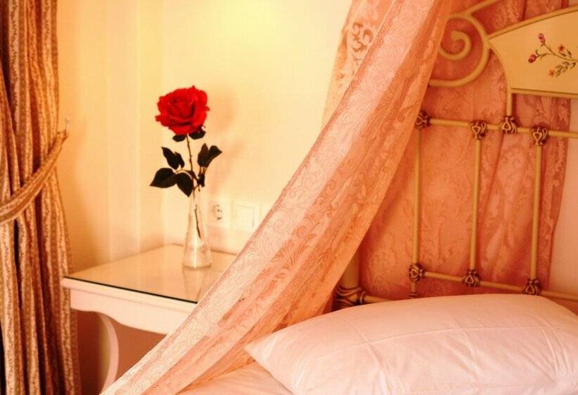 استودیوی استاندارد, Evizorzia Villas
