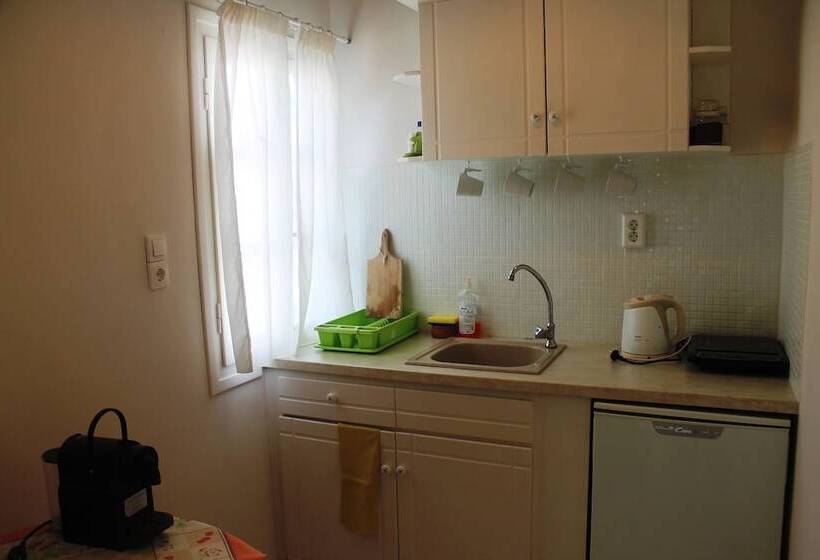 استودیوی استاندارد, Evizorzia Villas