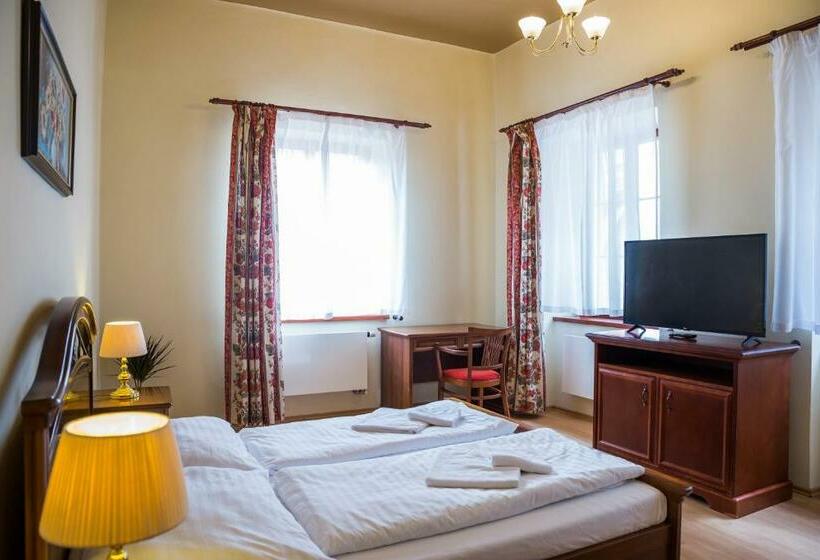اتاق استاندارد, Hostel Little Quarter