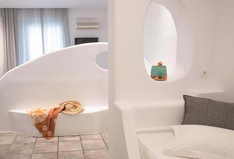 Люкс с Бассейном, Aloni Hotel & Suites