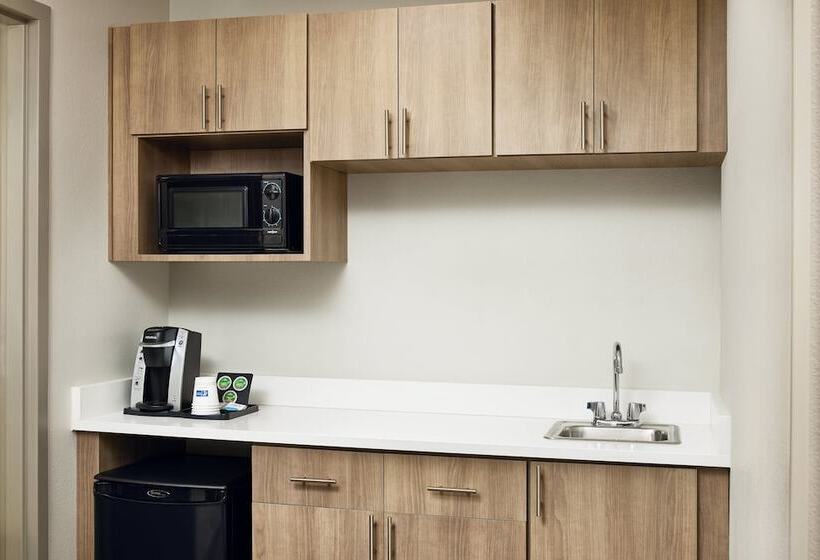 장애인을 위한 스위트, Holiday Inn Express Hotel & Suites Port St. Lucie West, An Ihg