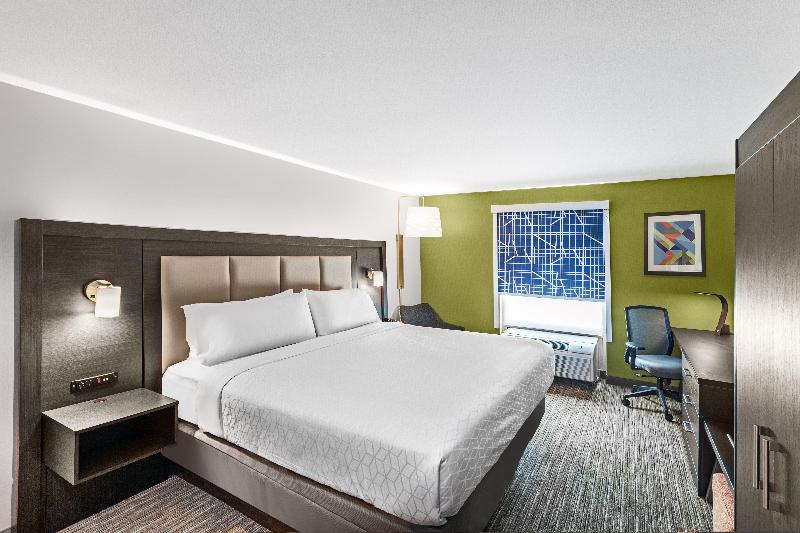 Номер Стандарт Кровать Кинг Адаптированный для Инвалидов, Holiday Inn Express & Suites Baton Rouge East, An Ihg