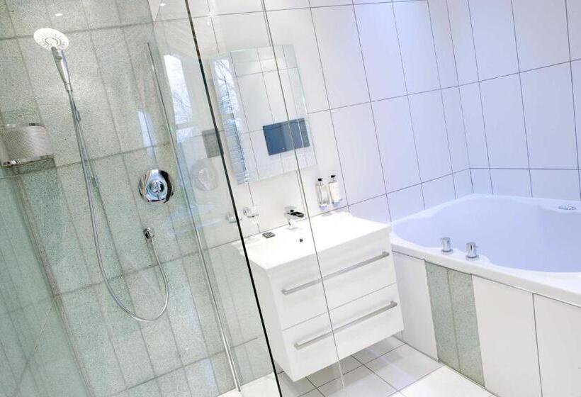 سوئیت با وان آب گرم, Windermere Suites
