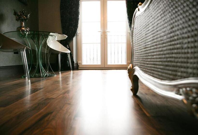 سوئیت با تخت بزرگ, Windermere Suites
