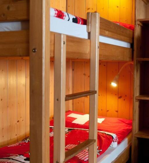 Номер Стандарт Четырехместный Совместный Санузел, Valley Hostel