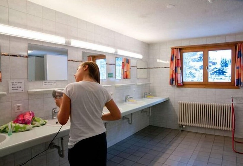 Кровать в Общей Комнате, Valley Hostel