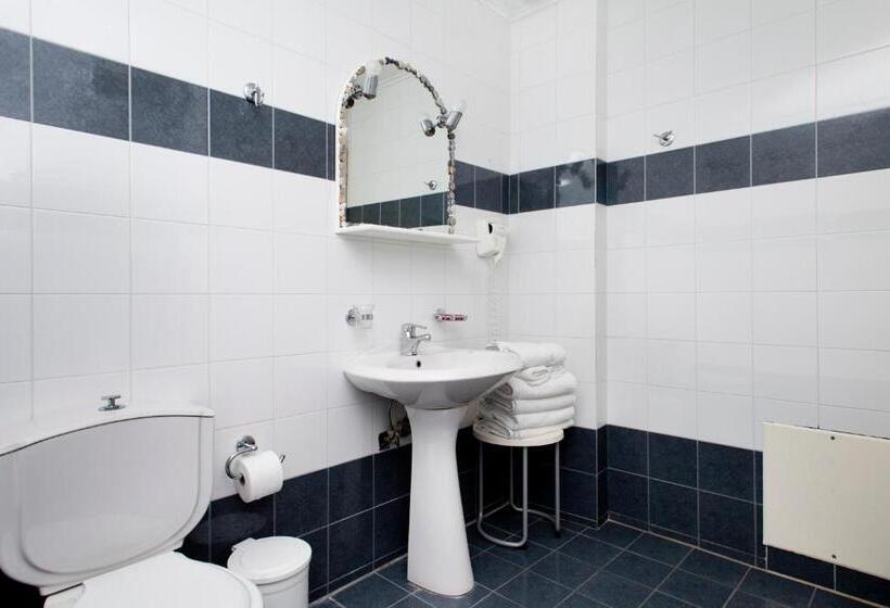 شقة غرفتين, Daphne S Club Hotel Apartments