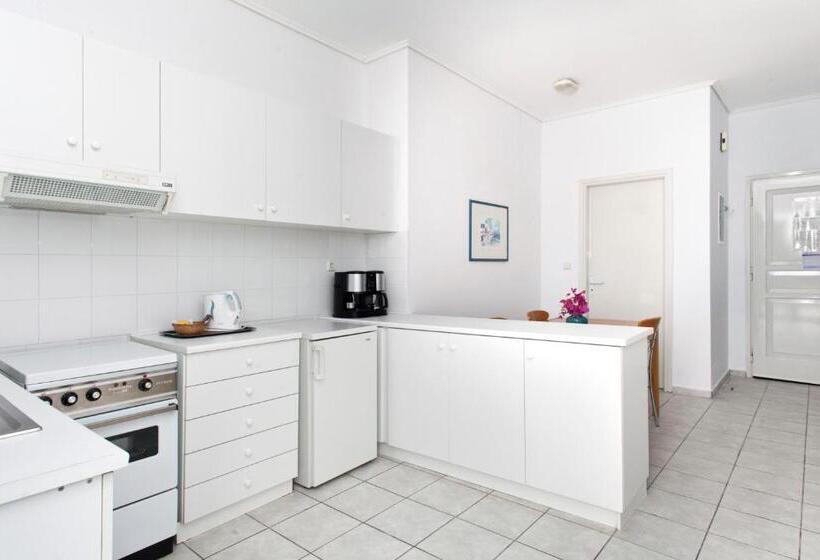 جناح غرفتين نوم, Daphne S Club Hotel Apartments
