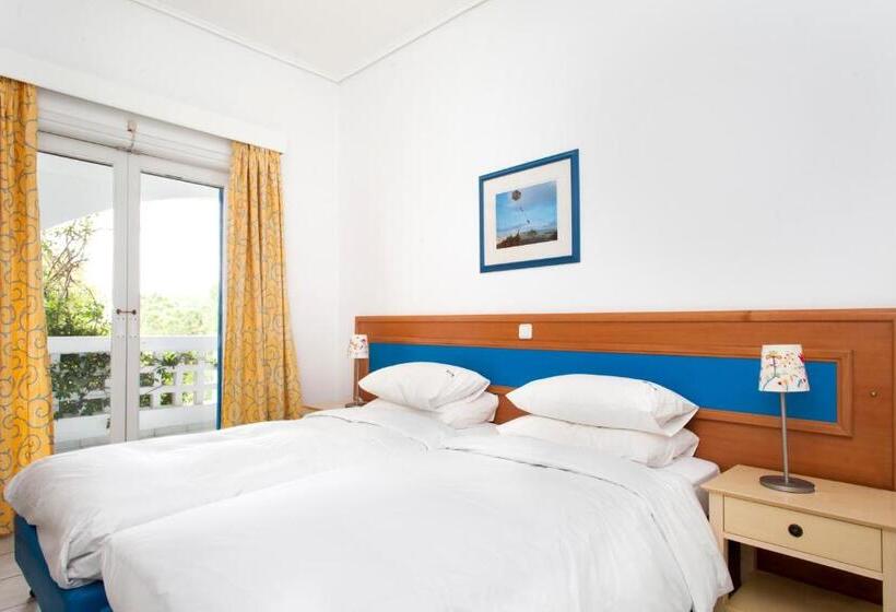 شقة 3 غرف, Daphne S Club Hotel Apartments
