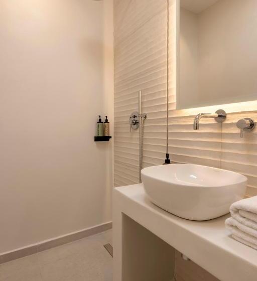 Студия Deluxe, Kouros Village