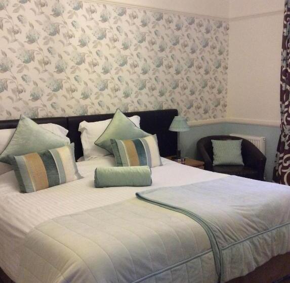 Chambre Supérieure, Douglas House