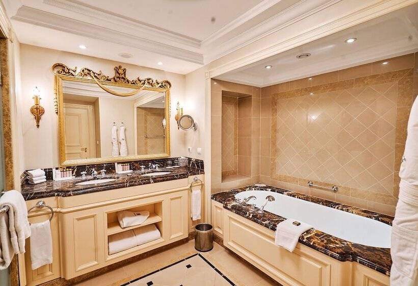 اتاق لوکس, Fairmont Grand Hotel Kyiv