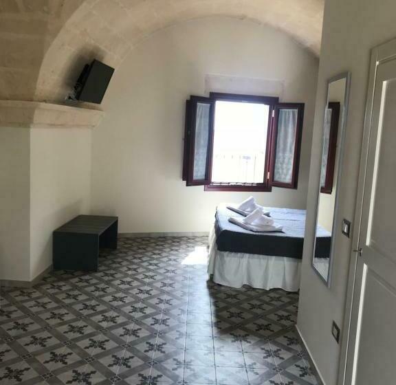 带露台的豪华间, Sine Tempore B&b