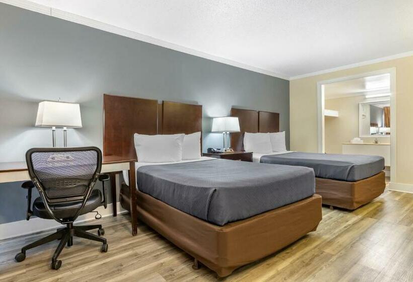 プールビュースタンダードルーム, Econo Lodge Of Conway