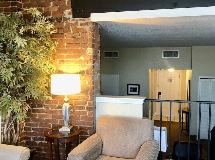 스위트, Hawthorn Extended Stay By Wyndham Rome
