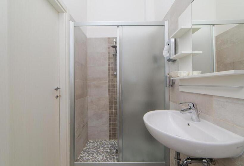 Номер Стандарт, 21 Riccione