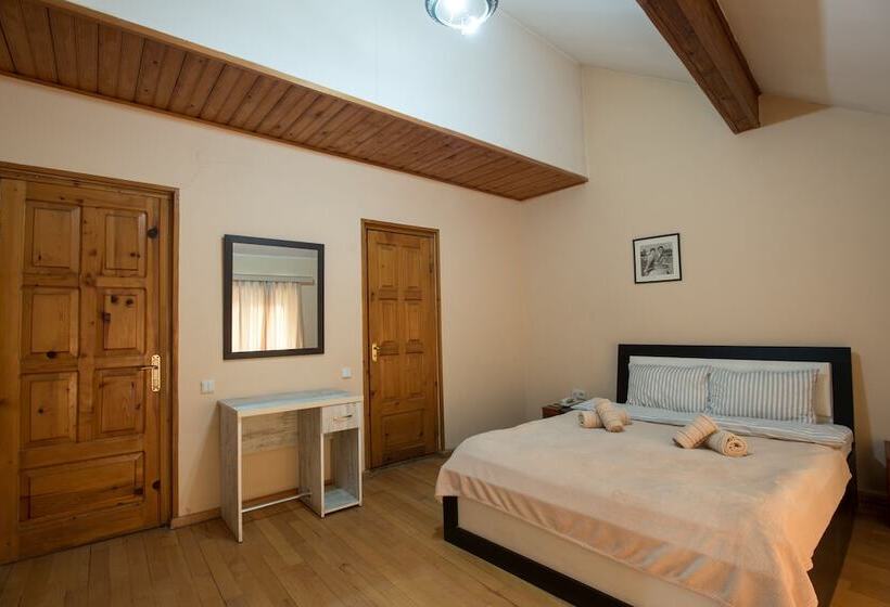 اتاق اکونومی, Hotel 38