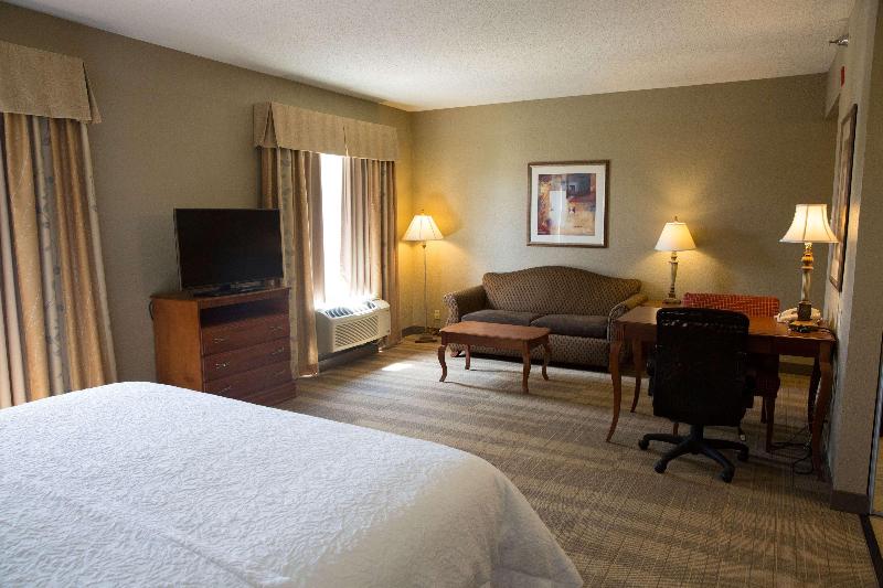 스탠다드 스튜디오 킹침대, Hampton Inn & Suites Grenada