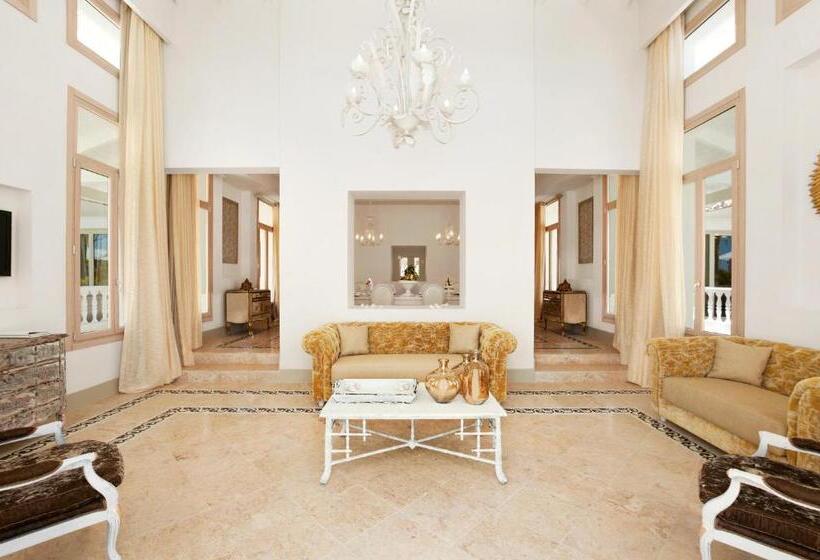 ویلای 4 خوابه, Eden Roc Cap Cana