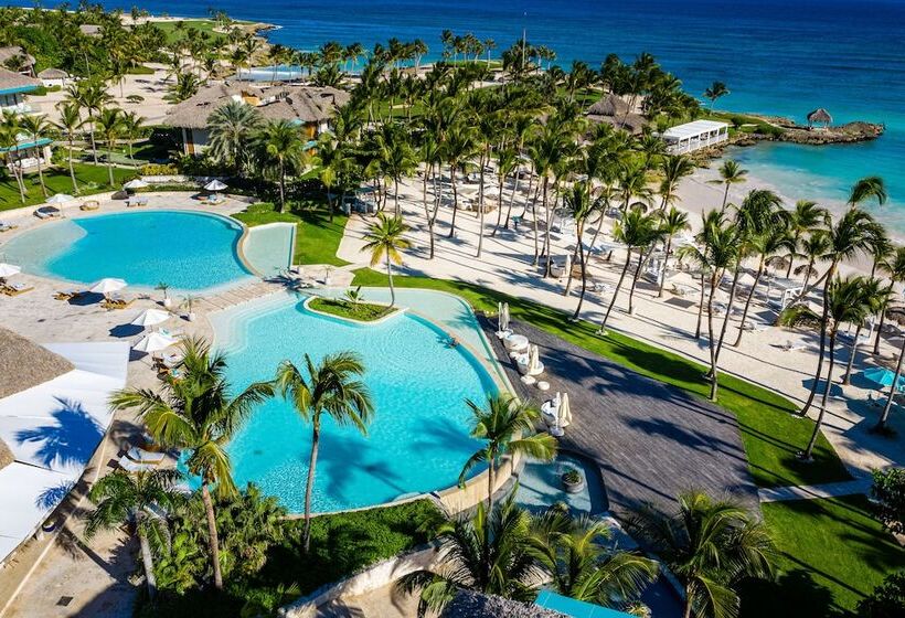 2 Bedrooms Suite Sea View, Eden Roc Cap Cana