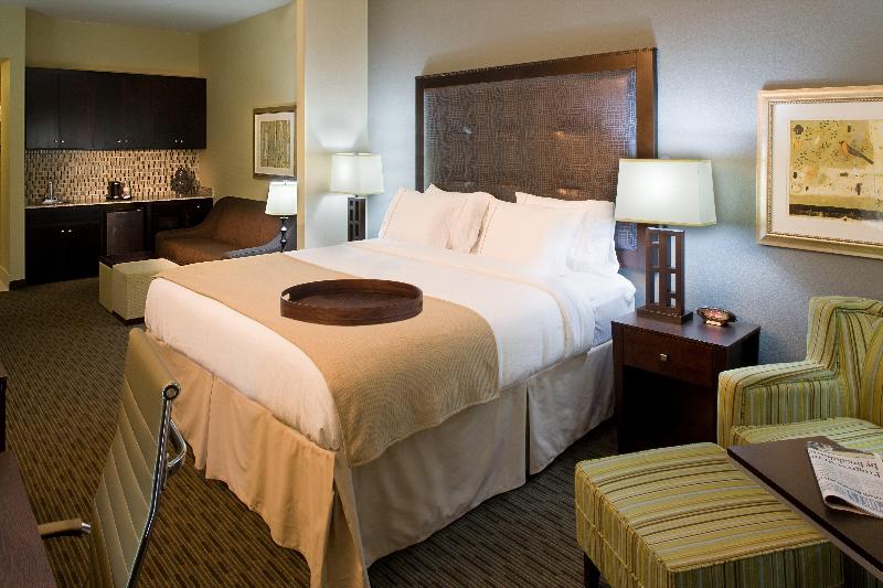 Люкс Кровать Кинг, Holiday Inn Express Hotel & Suites Waycross By Ihg