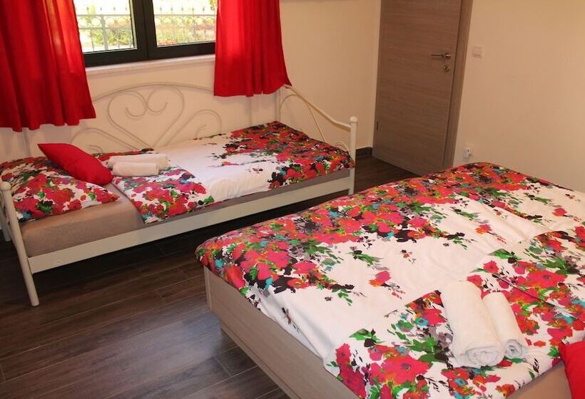 آپارتمان سوپریور 1 خوابه, Apartments Logos