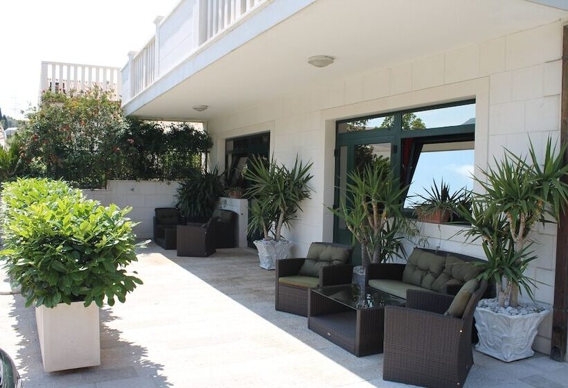 آپارتمان سوپریور 1 خوابه, Apartments Logos
