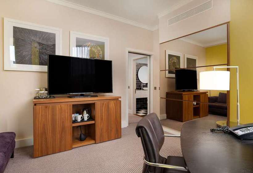Стандартный Номер Кровать Кинг, Hilton London Wembley