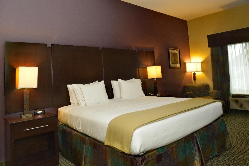 Люкс Кровать Кинг, Holiday Inn Express Baton Rouge North, An Ihg