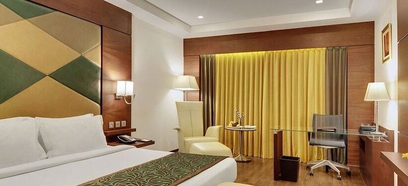 Номер Executive, The Residency Towers Coimbatore