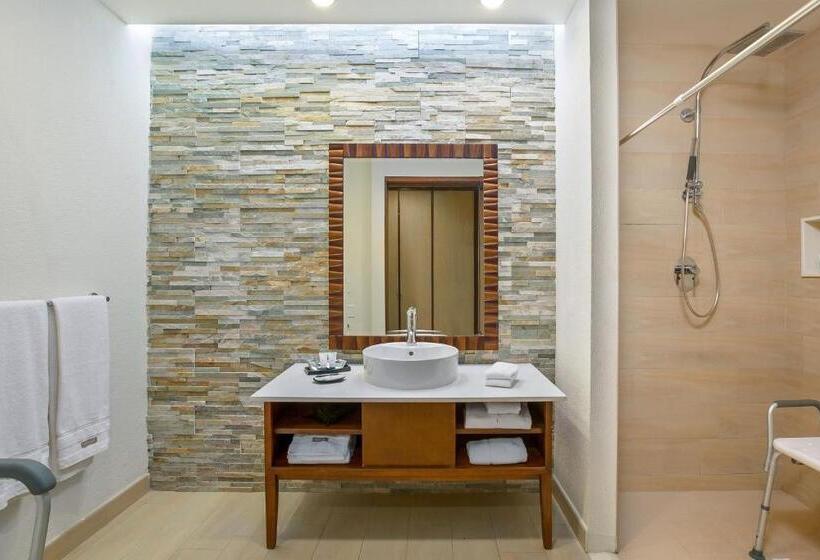 Номер Deluxe Вид на Сад, The Westin Playa Bonita Panama