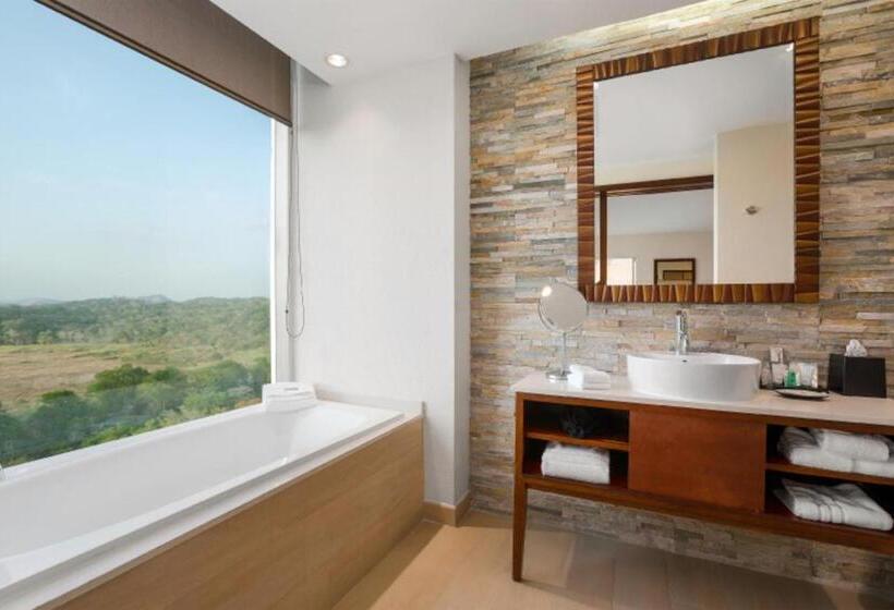 Представительский номер с видом, The Westin Playa Bonita Panama