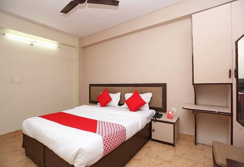 디럭스 룸, Hotel Udupi Inn
