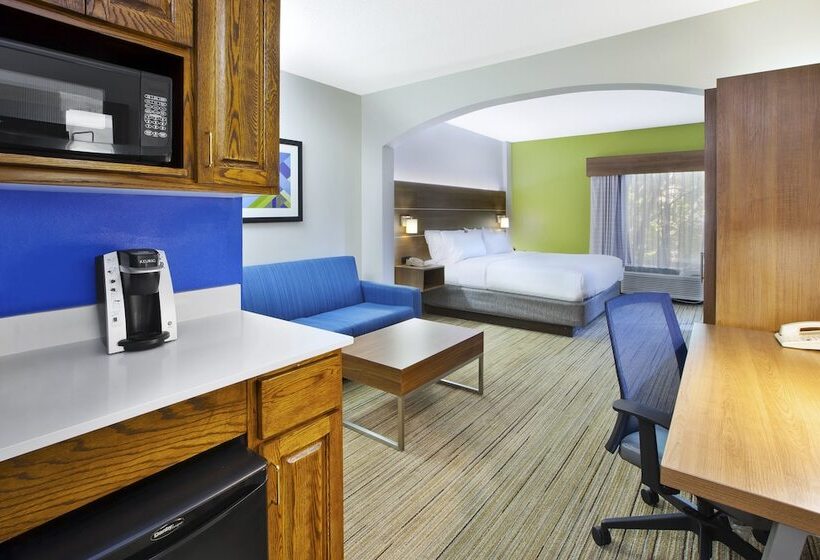 Люкс Адаптированный для Инвалидов, Holiday Inn Express Hotel & Suites Cincinnati Northeast Milford, An Ihg