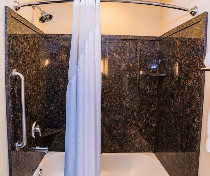 Номер Стандарт, Holiday Inn Express Hotels & Suites Rockingham West, An Ihg