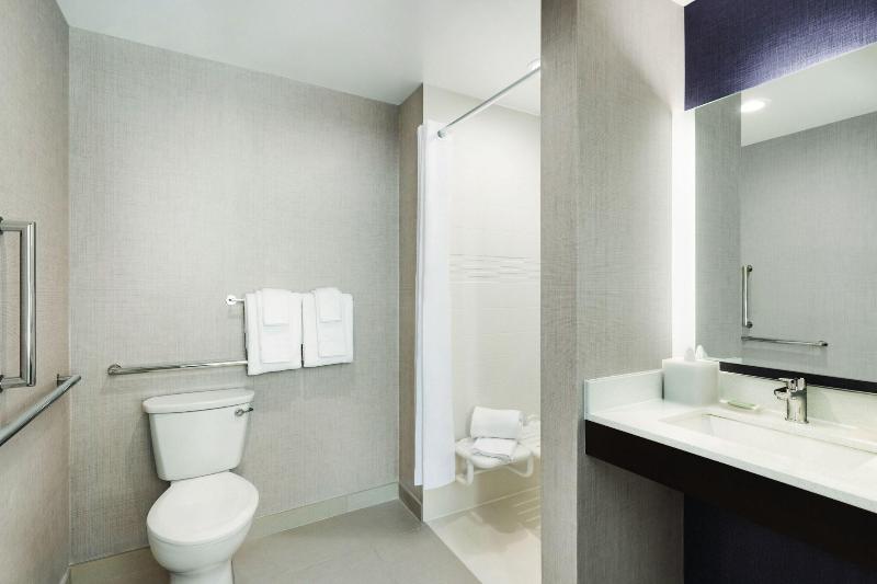 اتاق استاندارد با تخت بزرگ, Holiday Inn Express Tulsa South Bixby, An Ihg