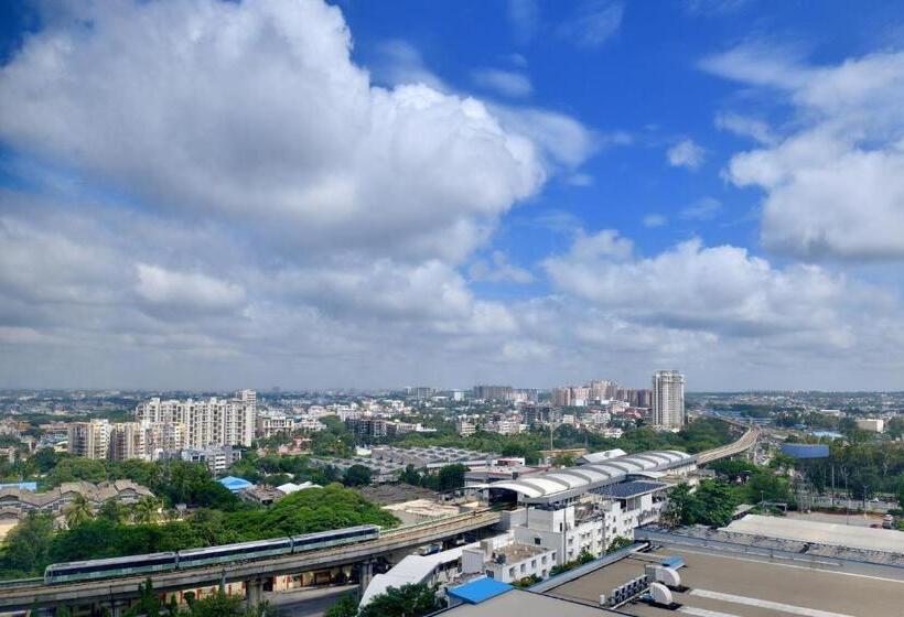 Номер Клуб, Sheraton Grand Bangalore Hotel At Brigade Gateway