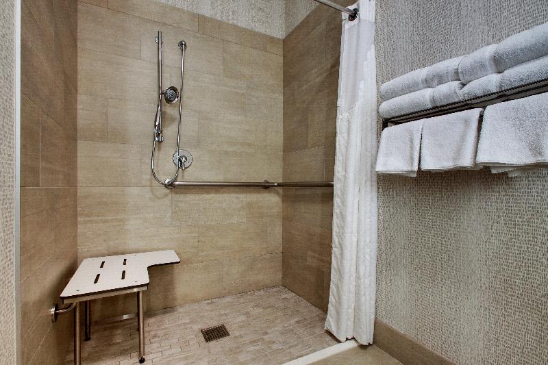 Стандартный Номер Кровать Кинг, Holiday Inn Express Hotel & Suites Vernon College Area By Ihg
