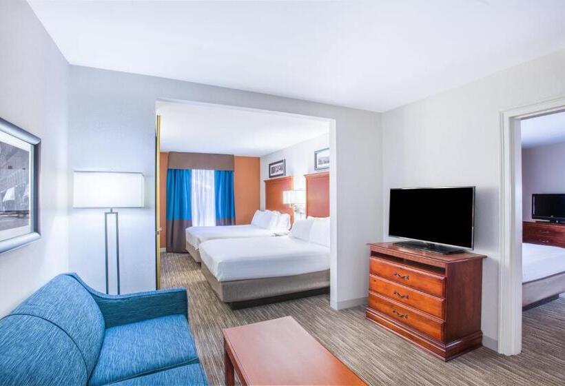 Люкс Кровать Квин, Holiday Inn Express Hotel & Suites Brattleboro, An Ihg