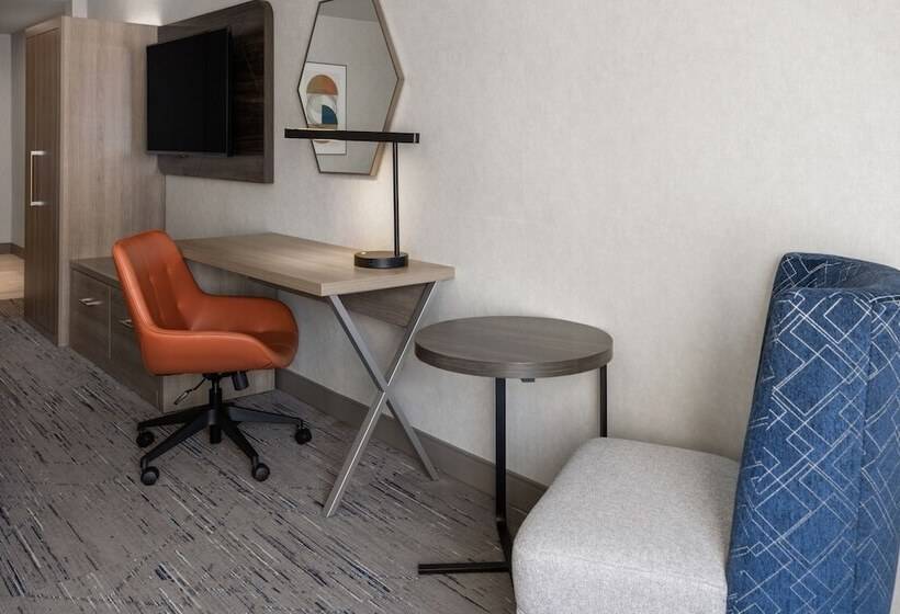 Люкс, Holiday Inn Express Hotel & Suites Brattleboro, An Ihg