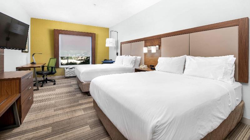Номер Стандарт Кровать Квин Адаптированный для Инвалидов, Holiday Inn Express Hotel And Suites Conroe, An Ihg