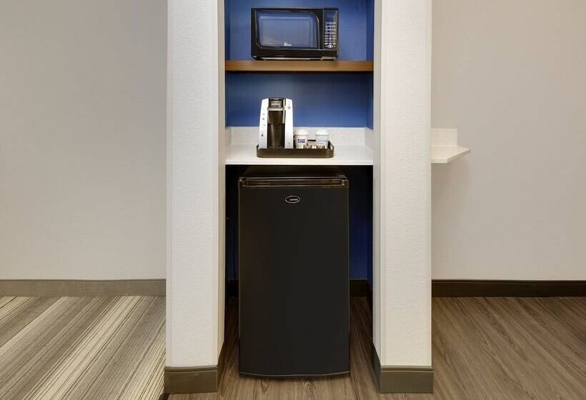 Люкс Адаптированный для Инвалидов, Holiday Inn Express & Suites   Denton North, An Ihg